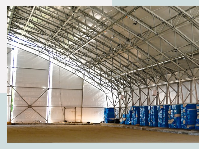 Строительство крытых катков в Гае